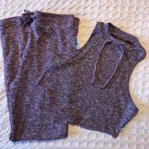 Gymshark medium slounge crop top and legging plum